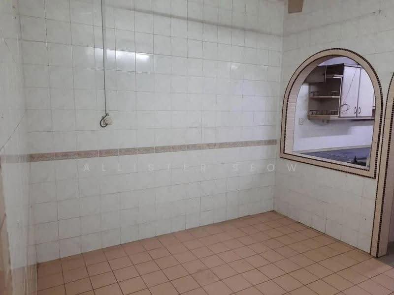 2-storey Terraced House for Rent in Kota Kemuning (Shah Alam) - Allister Seow - Kitchen - PropertyGuru.com.my
