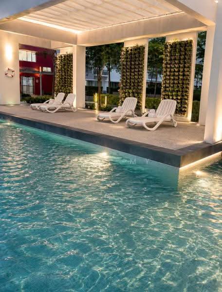 Kediaman Servis untuk Dijual di Koi Kinrara - CHAI MY - Pool - PropertyGuru.com.my