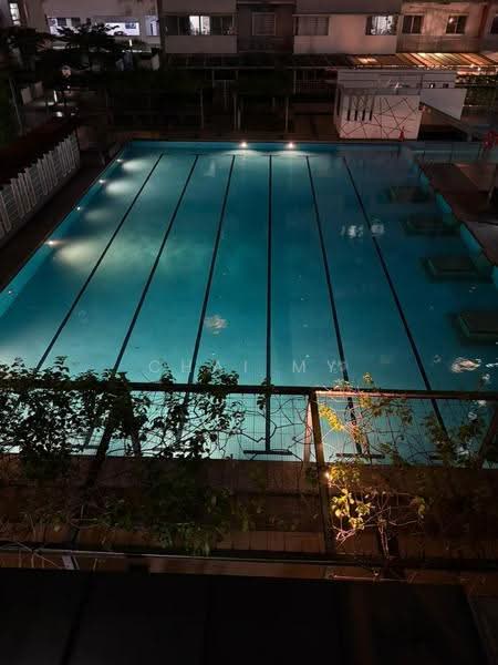 Kediaman Servis untuk Dijual di Koi Kinrara - CHAI MY - Pool - PropertyGuru.com.my
