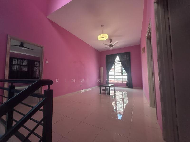 Rumah Berkembar untuk Dijual di Taman Rembia Perkasa (Rembia) - King Song - Living Room - PropertyGuru.com.my