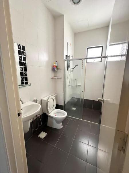 Condominium for Rent at Riverdale @ Usj One Park - Azura Hariri - Bathroom - PropertyGuru.com.my