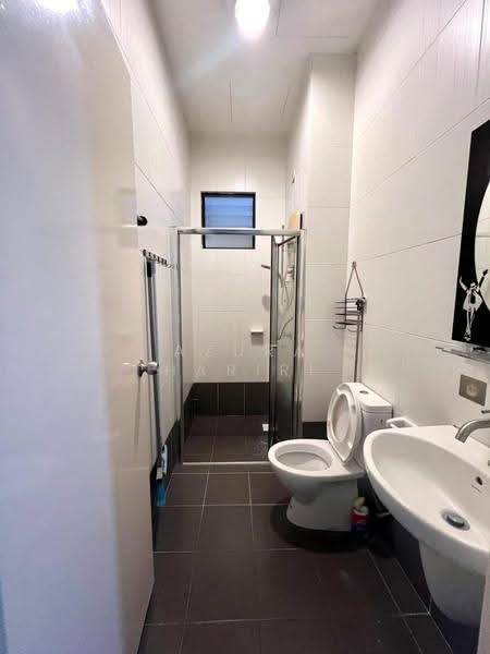 Condominium for Rent at Riverdale @ Usj One Park - Azura Hariri - Bathroom - PropertyGuru.com.my