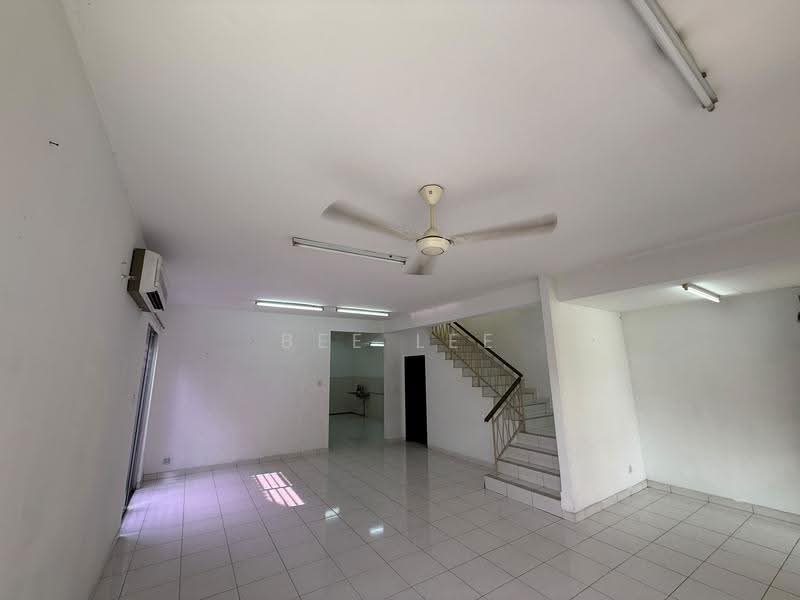Rumah Berkembar untuk Disewa di Taman Aman Perdana (Kapar) - Bee Lee - Living Room - PropertyGuru.com.my