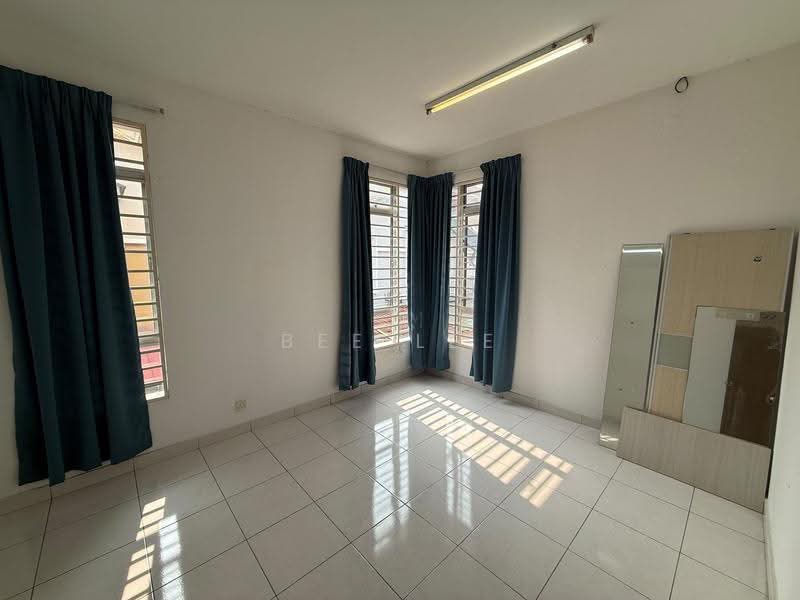 Rumah Berkembar untuk Disewa di Taman Aman Perdana (Kapar) - Bee Lee - Living Room - PropertyGuru.com.my