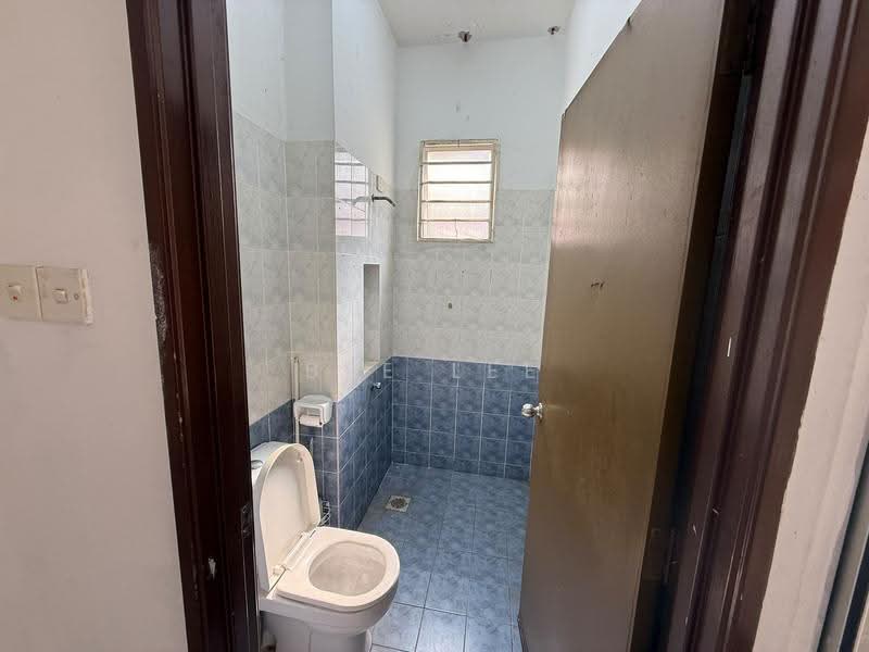 Rumah Berkembar untuk Disewa di Taman Aman Perdana (Kapar) - Bee Lee - Bathroom - PropertyGuru.com.my