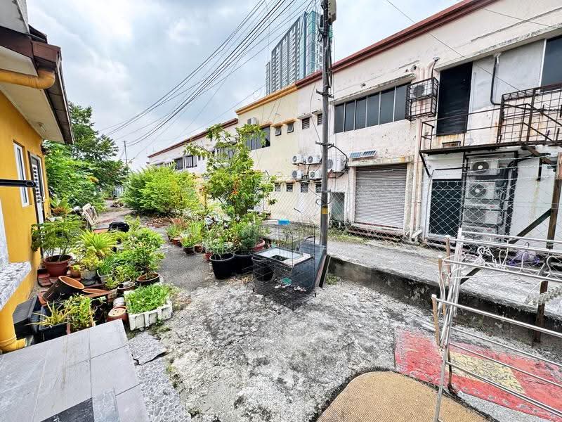 2-storey Terraced House for Sale in Seksyen 8 (Bangi) - Herman Sazwan Nor Rahim - Exterior - PropertyGuru.com.my