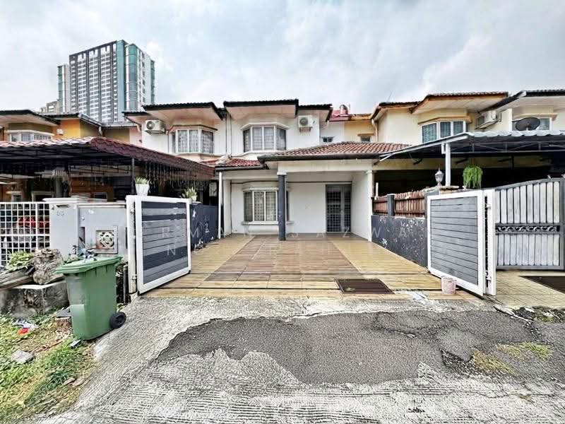 2-storey Terraced House for Sale in Seksyen 8 (Bangi) - Herman Sazwan Nor Rahim - Exterior - PropertyGuru.com.my
