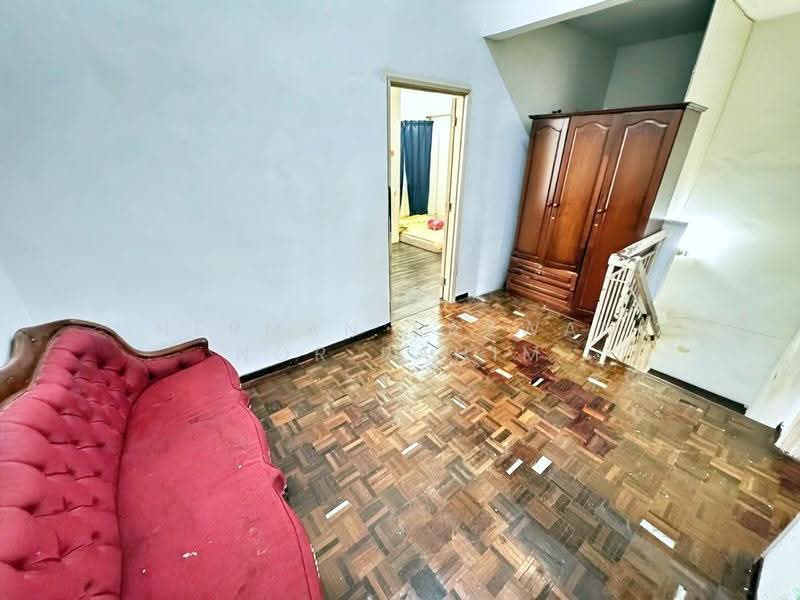 2-storey Terraced House for Sale in Seksyen 8 (Bangi) - Herman Sazwan Nor Rahim - Family Area - PropertyGuru.com.my