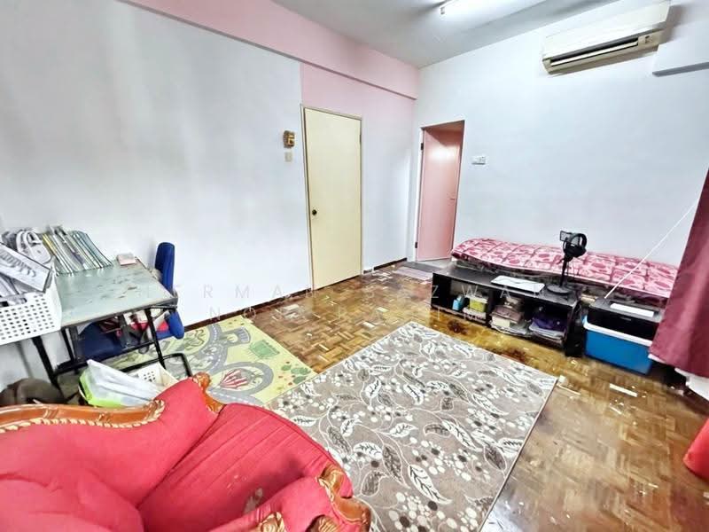 2-storey Terraced House for Sale in Seksyen 8 (Bangi) - Herman Sazwan Nor Rahim - Bedroom - PropertyGuru.com.my
