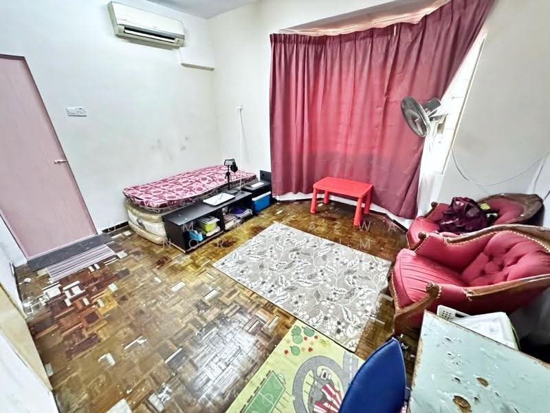 2-storey Terraced House for Sale in Seksyen 8 (Bangi) - Herman Sazwan Nor Rahim - Bedroom - PropertyGuru.com.my