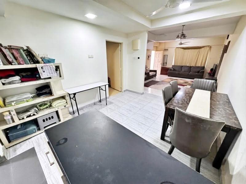 2-storey Terraced House for Sale in Seksyen 8 (Bangi) - Herman Sazwan Nor Rahim - Dining Room - PropertyGuru.com.my