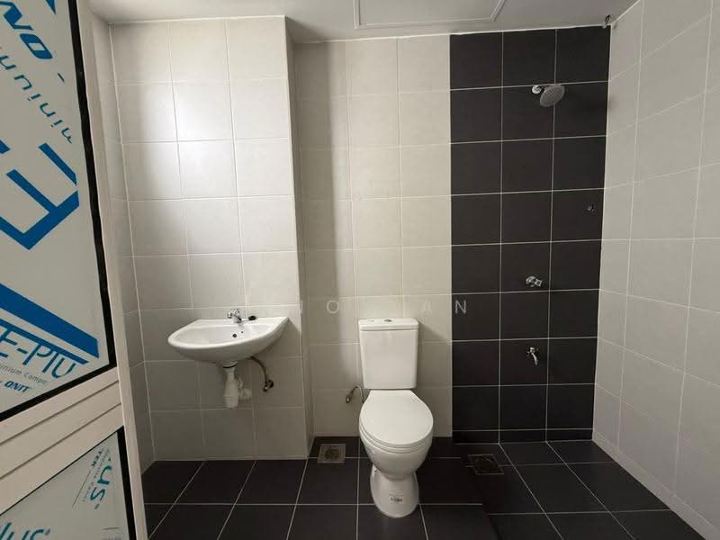Apartment for Sale at Stutong Tiarra 2 - Jeno Tan - Bathroom - PropertyGuru.com.my