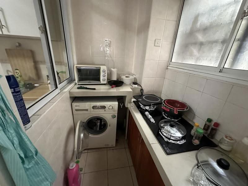 Condominium for Sale at Aseana Puteri - Cladys Er - Kitchen - PropertyGuru.com.my