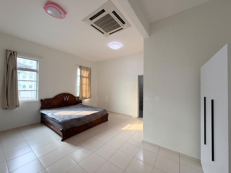 Semi-Detached House for Rent in Taman Limbongan Jaya (Klebang) - Wesley Tan - Bedroom - PropertyGuru.com.my