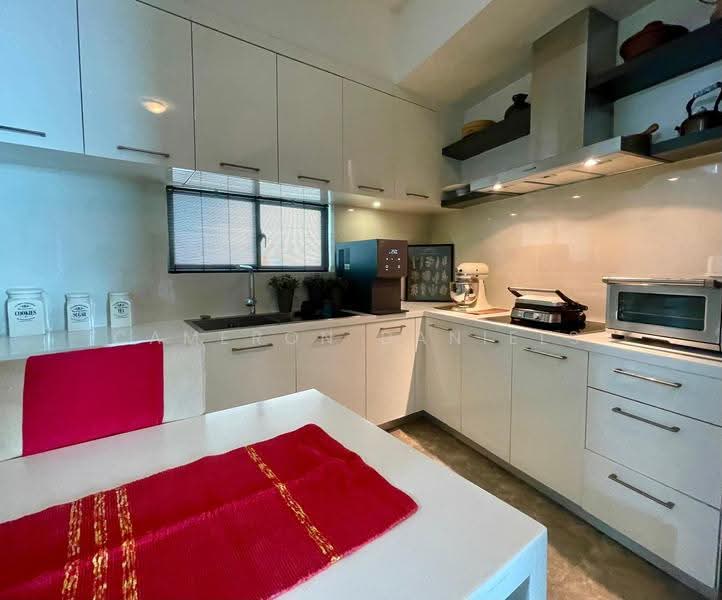 Condominium for Sale at Kiaramas Danai - Cameron Daniels - Kitchen - PropertyGuru.com.my