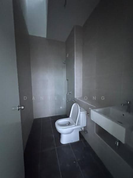 Cluster House for Sale in Taman Ekoflora (Johor Bahru) - Daniel Yong - Bathroom - PropertyGuru.com.my