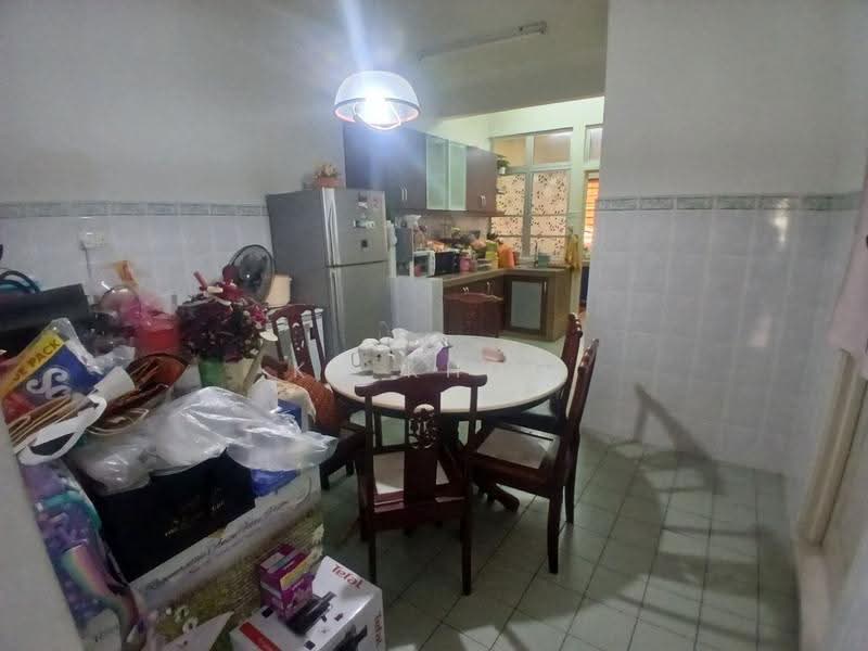 2-storey Terraced House for Sale in Putra Permai (Subang Jaya) - KH Khoo - Kitchen - PropertyGuru.com.my