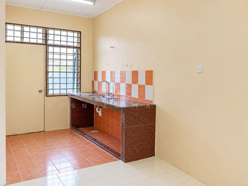 Terraced House for Sale in Seremban (Negeri Sembilan) - Rosniza Tanidi - Kitchen - PropertyGuru.com.my