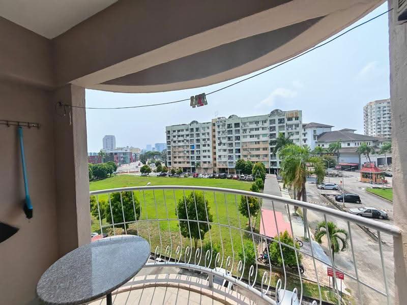Pangsapuri untuk Dijual di Garden City - Wesley Tan - Balcony - PropertyGuru.com.my