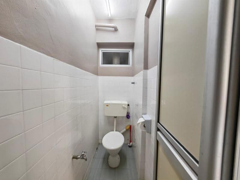Pangsapuri untuk Dijual di Garden City - Wesley Tan - Bathroom - PropertyGuru.com.my