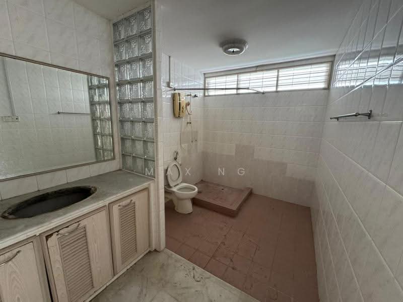 Bungalow House for Sale in Tanjung Bungah (Penang) - Max Ng - Bathroom - PropertyGuru.com.my