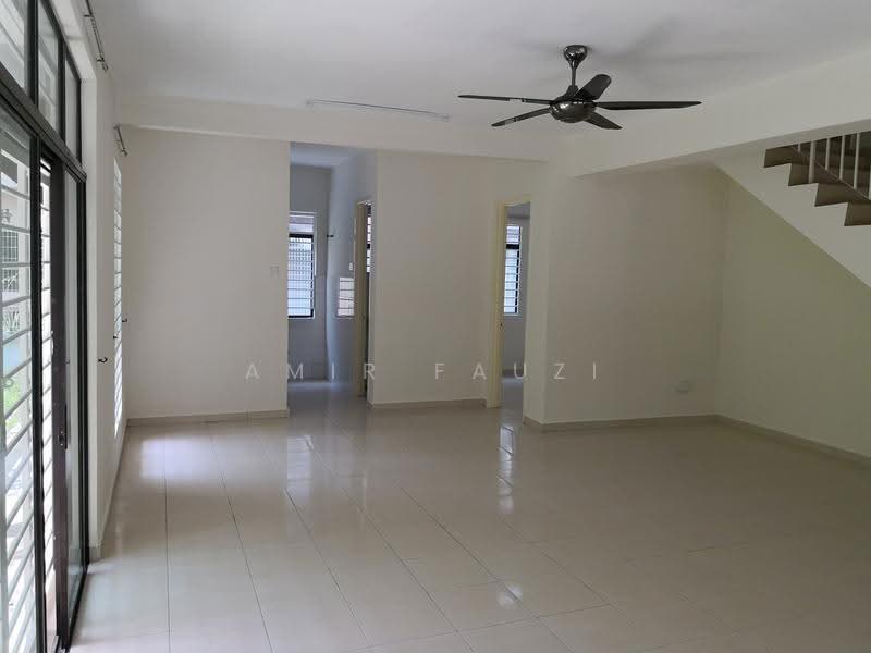 Rumah Teres 2-Tingkat untuk Dijual di Ampang Saujana (Ampang) - Amir Fauzi - Living Room - PropertyGuru.com.my