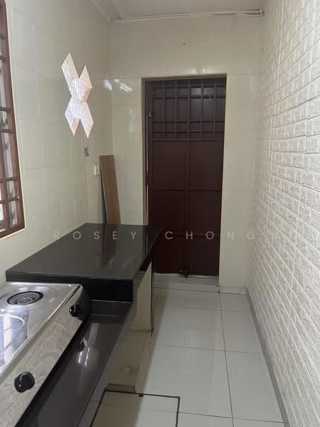 2-storey Terraced House for Sale in Subang Jaya (Selangor) - Rosey Chong - Kitchen - PropertyGuru.com.my