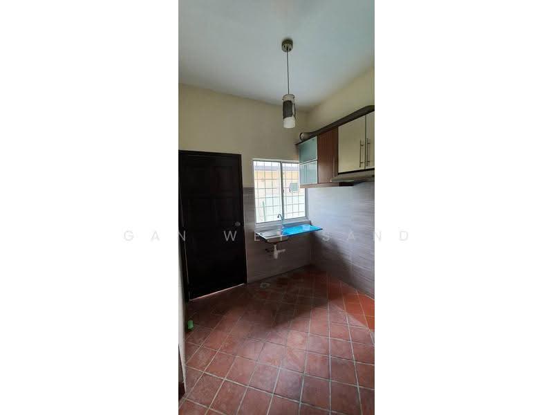 Terraced House for Sale in Taman Aman Putra (Puchong) - GAN WEY SAND - Kitchen - PropertyGuru.com.my