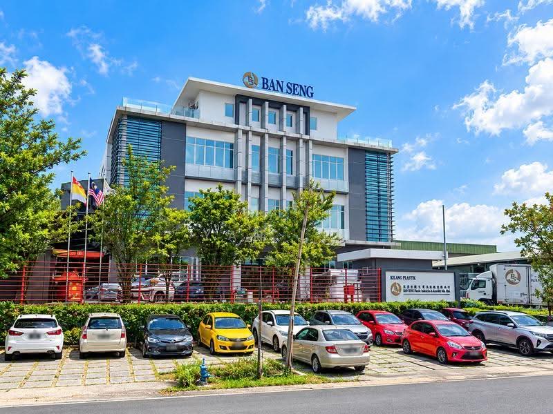 Shop / Office for Rent in Subang Bestari (Shah Alam) - Yan Lu - Exterior - PropertyGuru.com.my