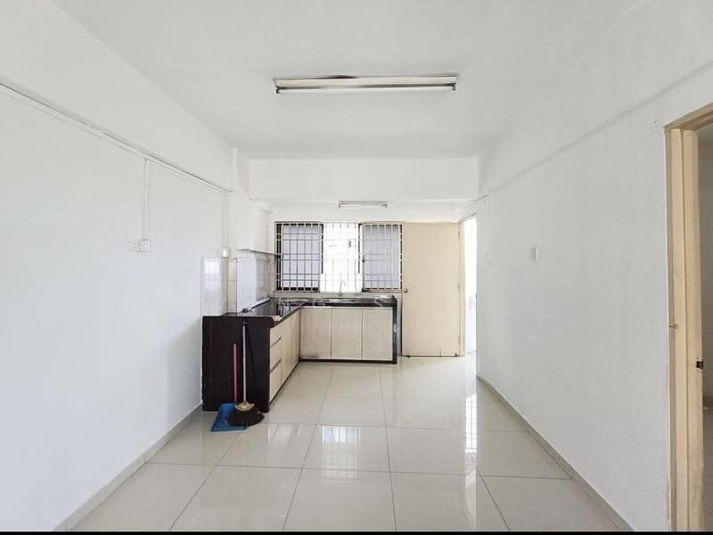 Flat for Sale at Taman Yew Lean - Weng Sern - Kitchen - PropertyGuru.com.my