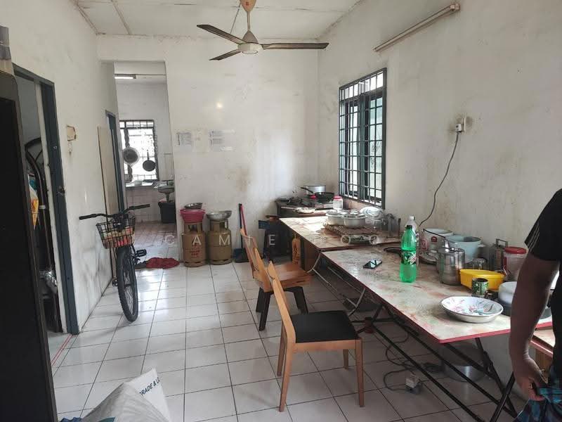 1-storey Terraced House for Sale in Bandar Sri Pengkalan (Batu Gajah) - Camie Hoo - Kitchen - PropertyGuru.com.my