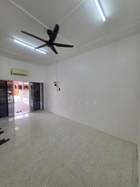 1-storey Terraced House for Sale in Kampung Lapan (Melaka City) - Vito Lee - Living Room - PropertyGuru.com.my