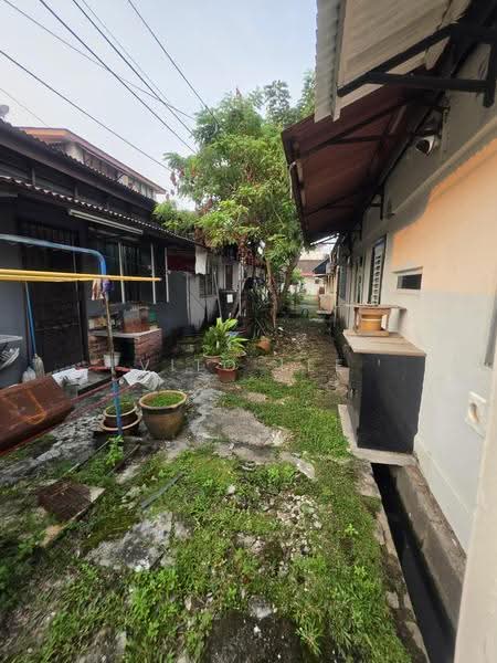 1-storey Terraced House for Sale in Kampung Lapan (Melaka City) - Vito Lee - Exterior - PropertyGuru.com.my