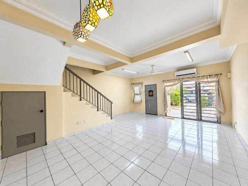 2-storey Terraced House for Sale in Kota Kemuning (Shah Alam) - Kho Daniel - Living Room - PropertyGuru.com.my