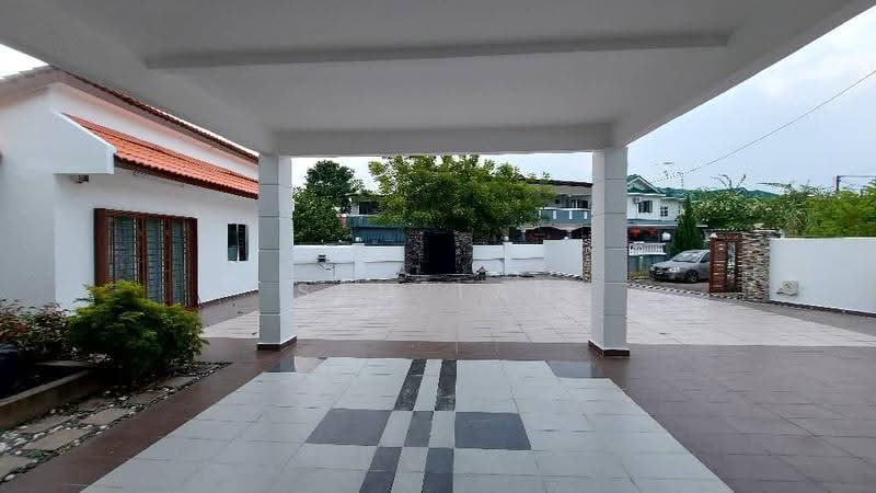 Bungalow House for Sale in Taman Bukit Kempas (Tampoi) - Sam Tan - Exterior - PropertyGuru.com.my