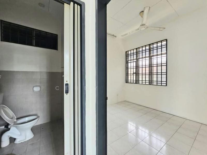 1-storey Terraced House for Rent in Taman Nusa Jaya Mas (Iskandar Puteri (Nusajaya)) - Cendy Chau - Bathroom - PropertyGuru.com.my