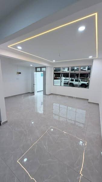 2-storey Terraced House for Sale in Taman Universiti (Skudai) - Zen Wong - Living Room - PropertyGuru.com.my
