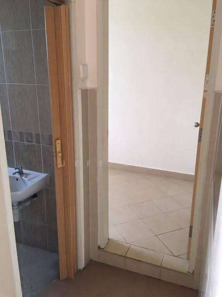 Rumah Teres untuk Dijual di Tanjung Bungah (Penang) - Jeff Ooi - Bathroom - PropertyGuru.com.my