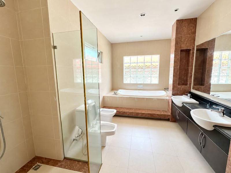 Bungalow House for Sale in Tropicana (Petaling Jaya) - Vincent Liaw - Bathroom - PropertyGuru.com.my