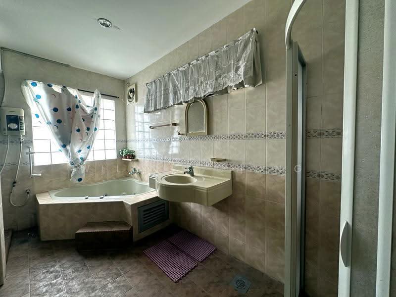2-storey Terraced House for Sale in Kampung Lapan (Melaka City) - William Chong - Bathroom - PropertyGuru.com.my