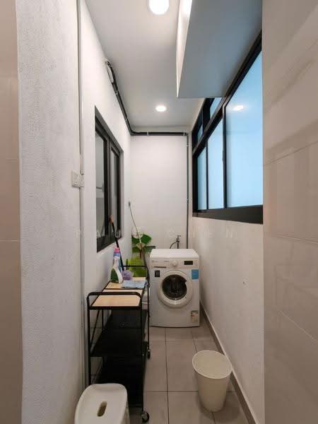 Kondominium untuk Dijual di Sky Condominium (Skyz Residence) - Paul Chen - Balcony - PropertyGuru.com.my