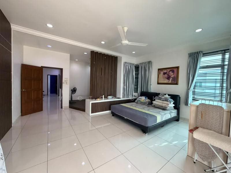 Semi-Detached House for Sale in Taman Gaya (Ulu Tiram) - Victor Chia - Bedroom - PropertyGuru.com.my