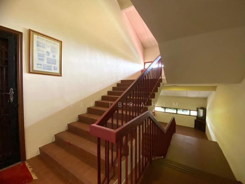 Pangsapuri untuk Dijual di Taman Hijau Apartment - Azli Ibrahim - Entrance - PropertyGuru.com.my