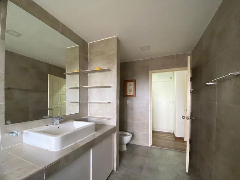Pangsapuri untuk Dijual di Taman Hijau Apartment - Azli Ibrahim - Bathroom - PropertyGuru.com.my
