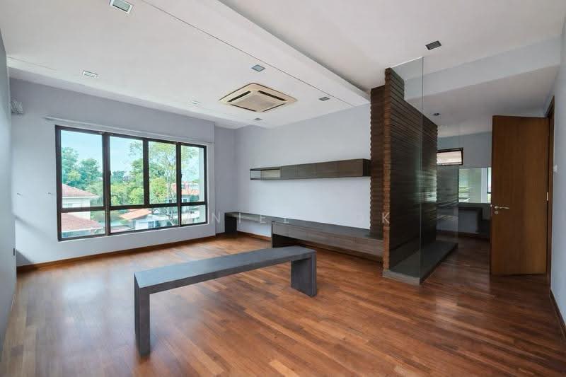 Rumah Banglo untuk Dijual di Kota Kemuning Hills (Shah Alam) - Daniel Kok - Living Room - PropertyGuru.com.my