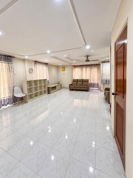 2-storey Terraced House for Sale in Kota Kemuning (Shah Alam) - Kho Daniel - Living Room - PropertyGuru.com.my