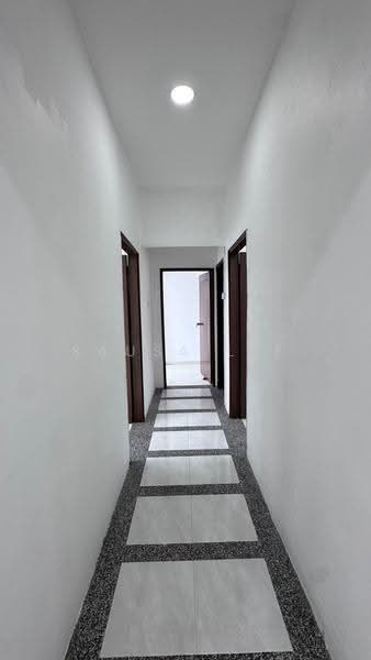 Pangsapuri untuk Dijual di Ria Apartment - Sausa Lee - Corridor - PropertyGuru.com.my
