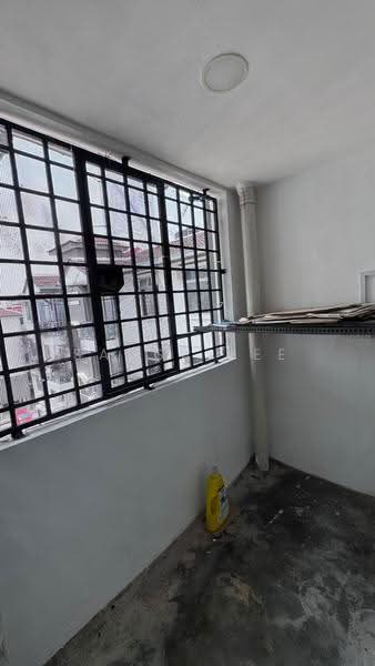 Pangsapuri untuk Dijual di Ria Apartment - Sausa Lee - Balcony - PropertyGuru.com.my