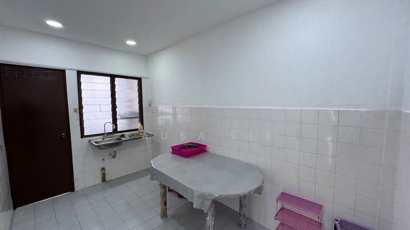 Pangsapuri untuk Dijual di Ria Apartment - Sausa Lee - Kitchen - PropertyGuru.com.my