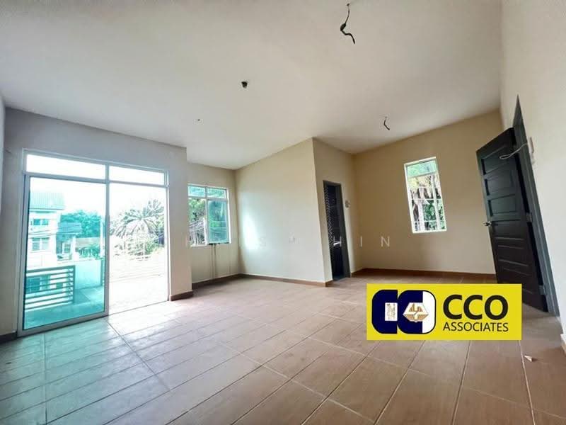2-storey Terraced House for Sale in Klebang Ria (Chemor) - Chris Chin - Living Room - PropertyGuru.com.my